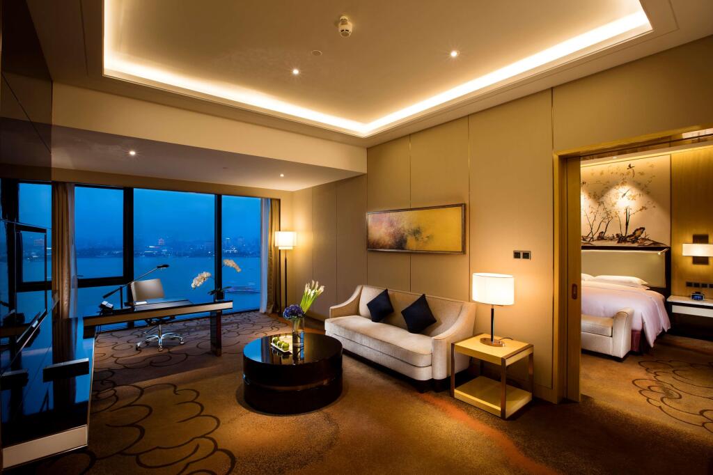 Ухань: Hilton Wuhan Riverside