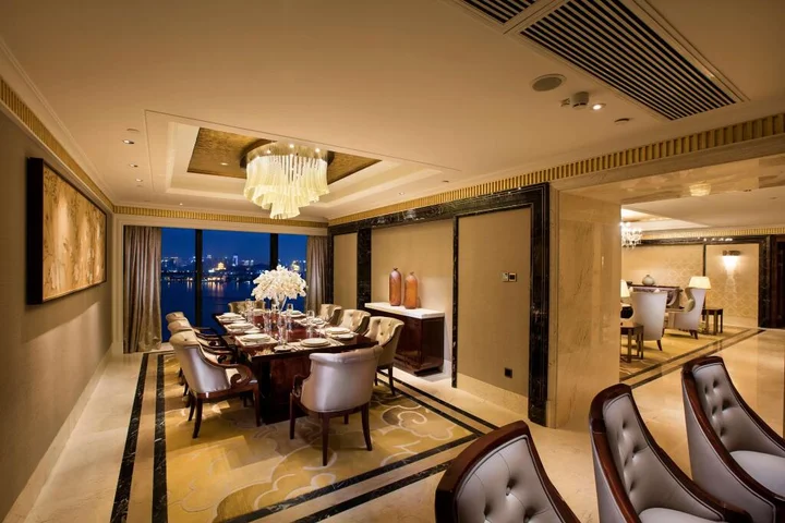 Ухань: Hilton Wuhan Riverside