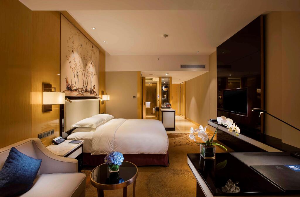 Ухань: Hilton Wuhan Riverside