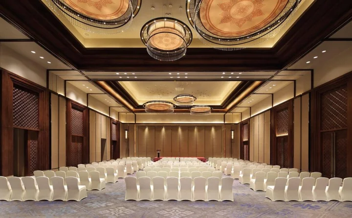 Цзинхун: Crowne Plaza Xishuangbanna Parkview