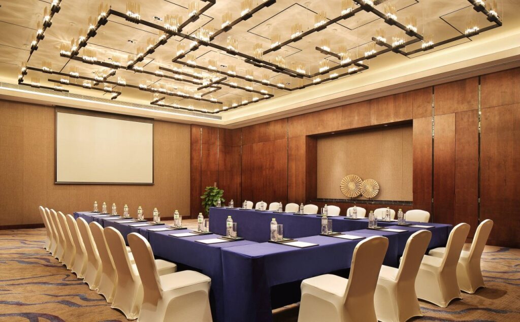 Цзинхун: Crowne Plaza Xishuangbanna Parkview