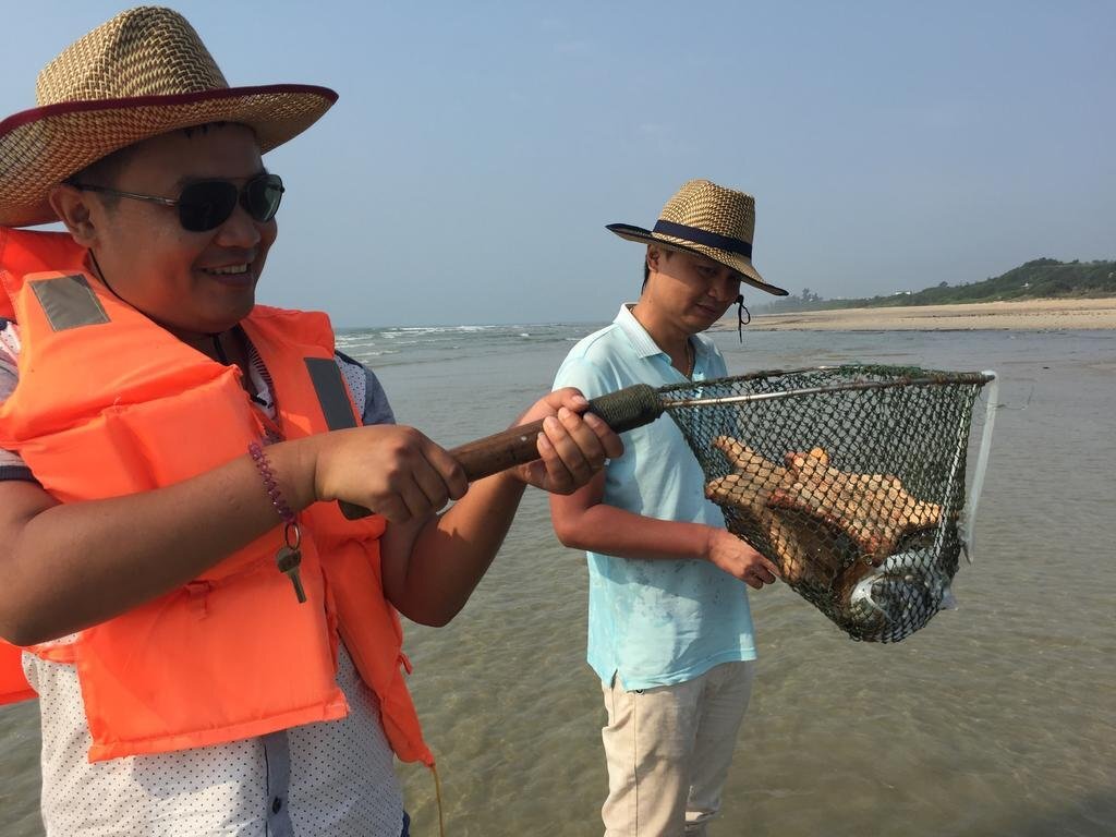 Бэйхай: Beihai Weizhou Island Small Time Inn