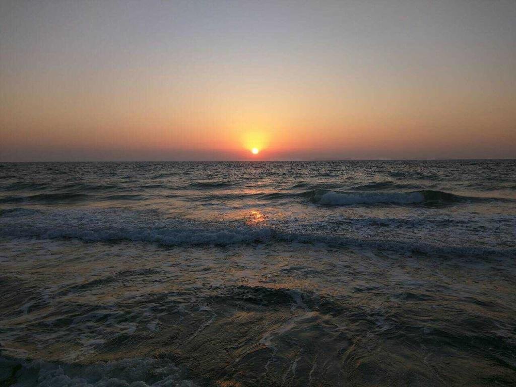 Бэйхай: Beihai Weizhou Island Small Time Inn