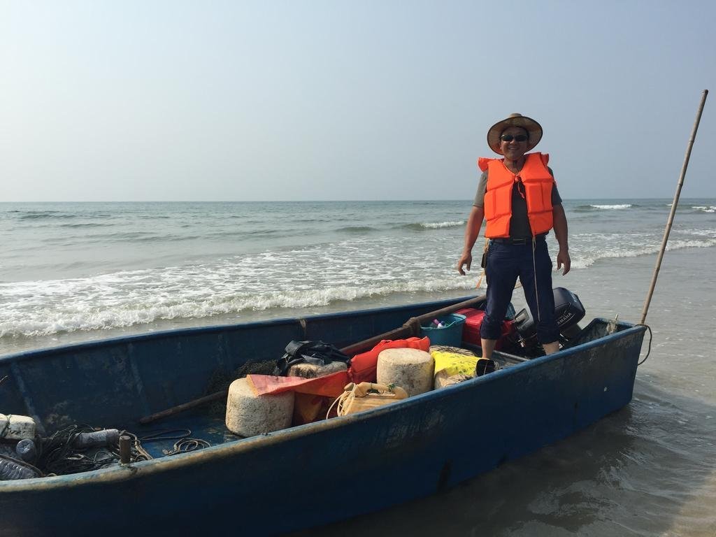 Бэйхай: Beihai Weizhou Island Small Time Inn