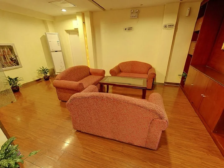 Шанхай: Hanting Express Hotel Shanghai Minsheng Road