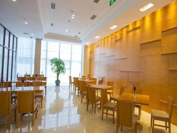 Шэньян: Ji Hotel Shenyang Station