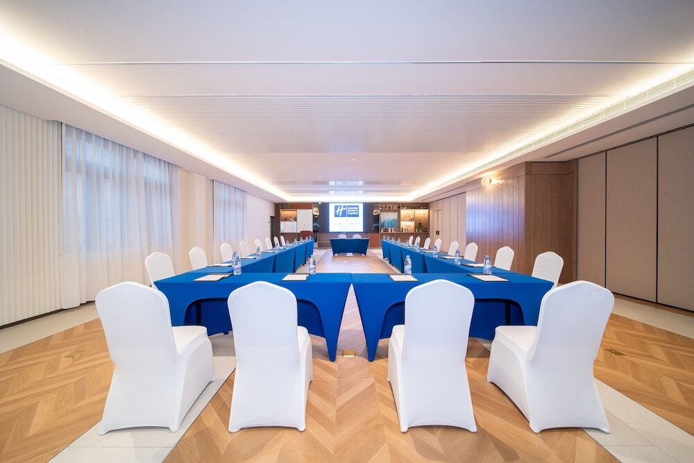 Шанхай: Holiday Inn Express Shanghai Pujiang Lianhang Rd M