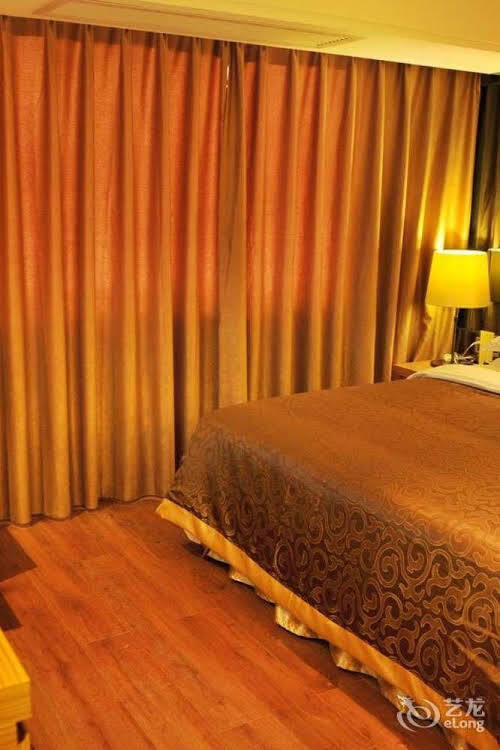 Starway Hotel Xishuangbanna Poshui Plaza — фото 2