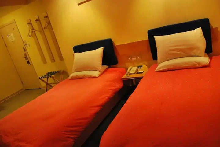 Home Inns Shanghai Hongqiao World Trade Xianxia Road — фото 4