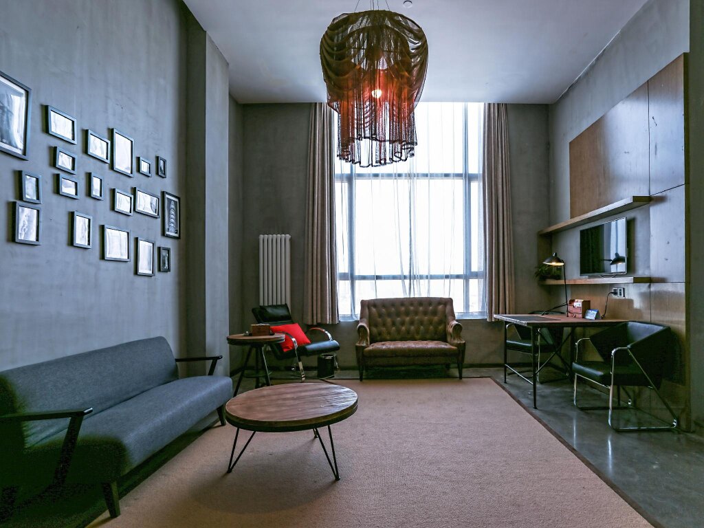 Time Tunnel Designer Hotel — фото 2