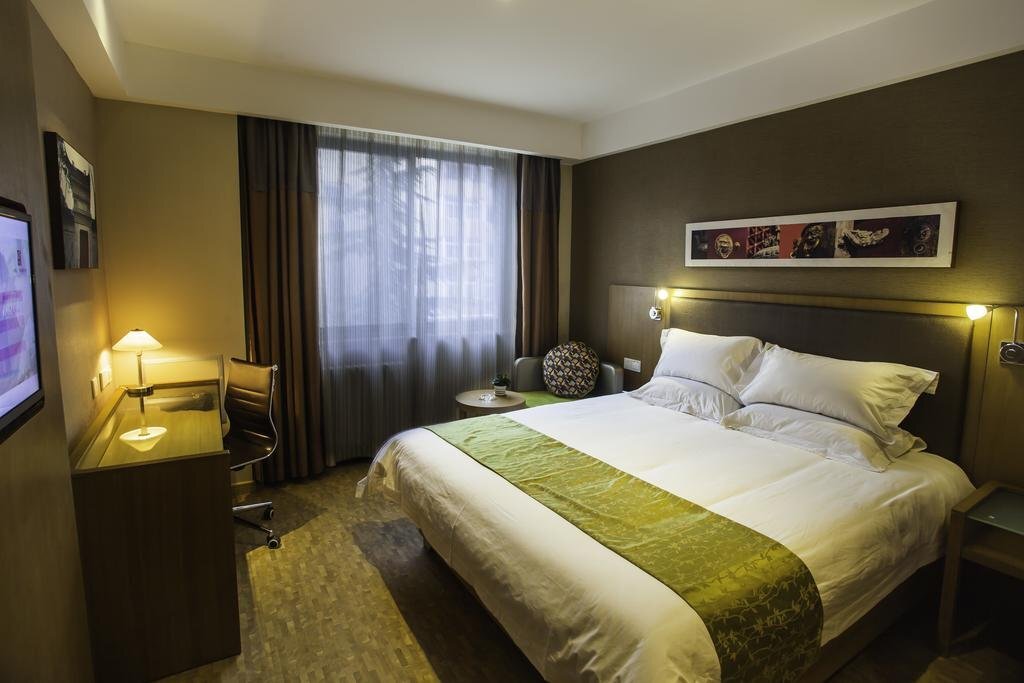 Ланьчжоу: Yitel Lanzhou Dongfanghong Plaza