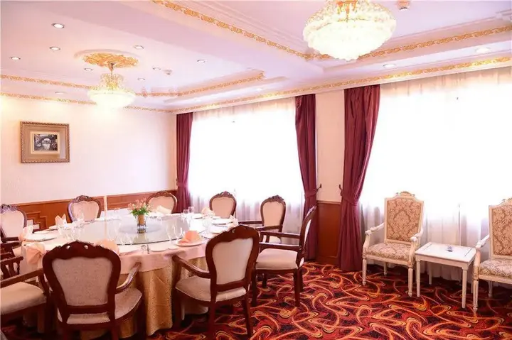 Яньцзи: Yanbian Baishan Hotel
