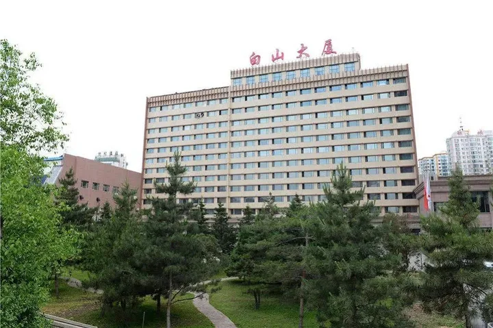 Яньцзи: Yanbian Baishan Hotel