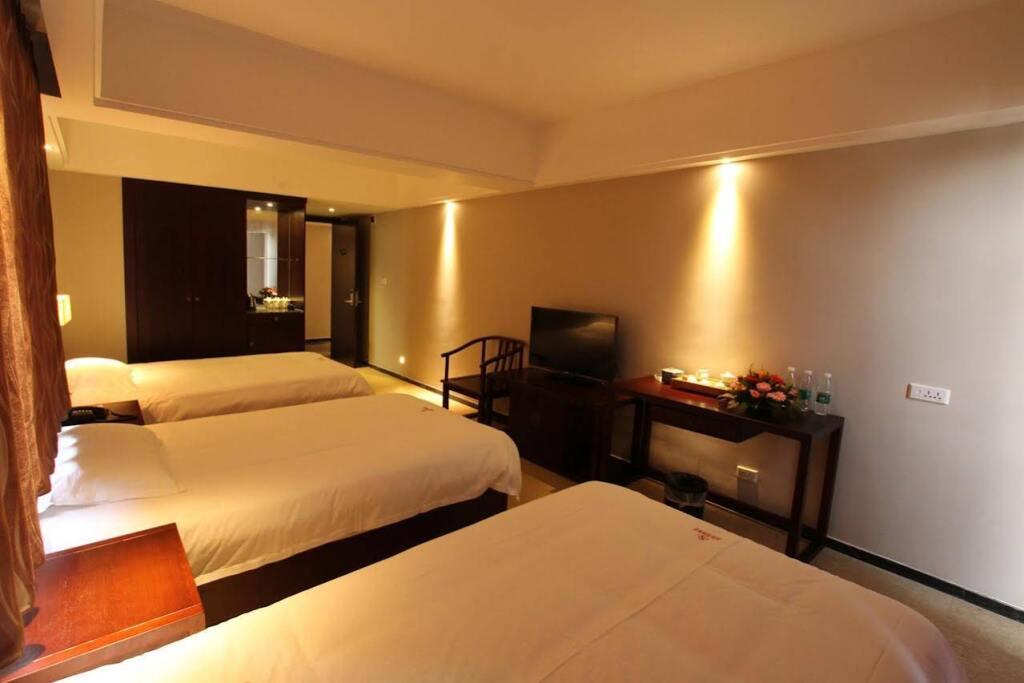 Yangshuo Spring Hill Hotel — фото 1