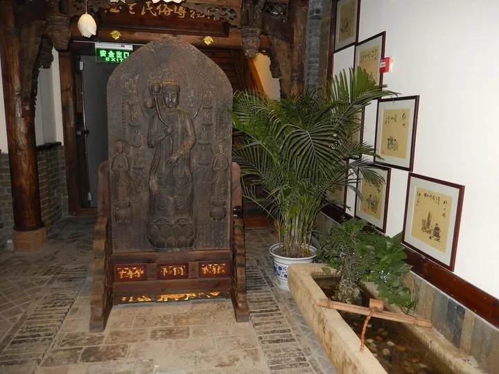 Чэнду: Chunxi Fang Old Chengdu Inn