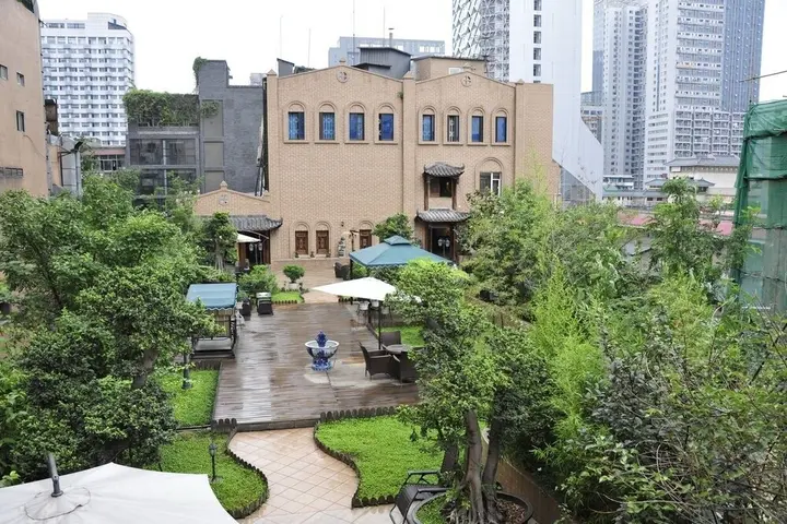 Чэнду: Chunxi Fang Old Chengdu Inn