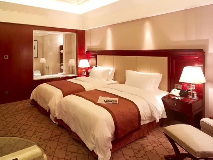 Ухань: Optics Vally Kingdom Plaza
