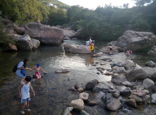 Ханчжоу: Zhexi Canyon Linhu Villa Hotel