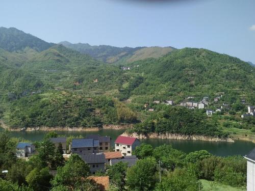 Ханчжоу: Zhexi Canyon Linhu Villa Hotel