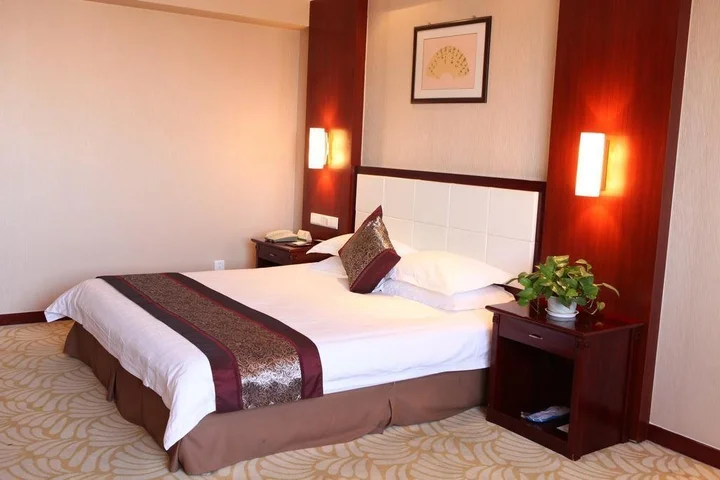 Хецзе: Tianhong Hotel
