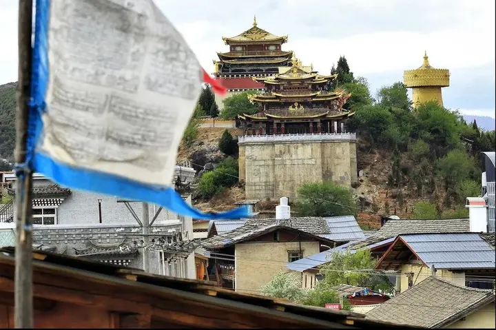 Шангри-Ла: Wufu Hostel