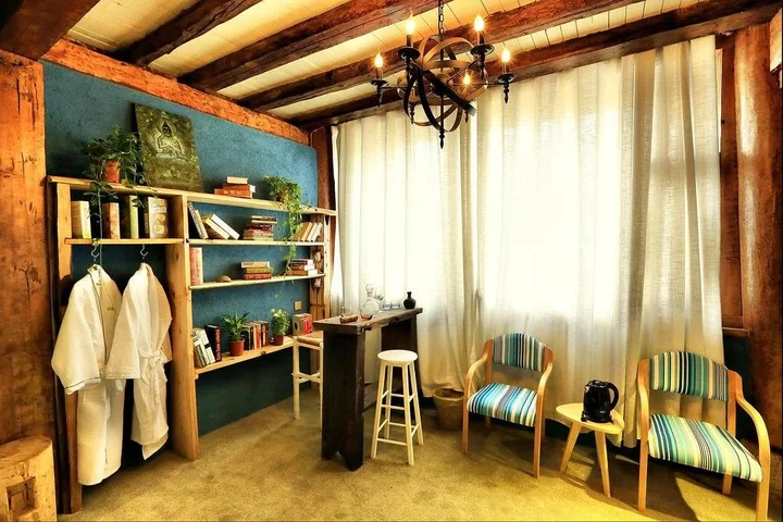 Шангри-Ла: Wufu Hostel