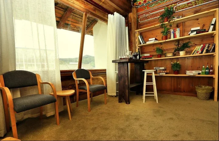 Шангри-Ла: Wufu Hostel