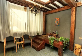 Шангри-Ла: Wufu Hostel