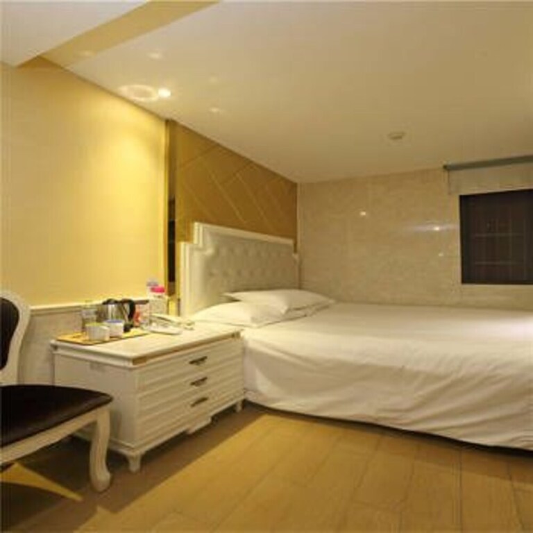 Нанкин: Elan Nanjing Hu'nan Road Xuanwu Gate