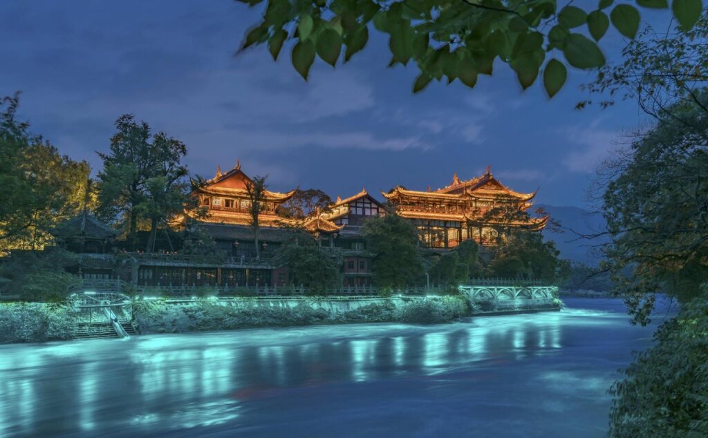 Чэнду: Hanting Express Doujiangyan Qingcheng Bridge