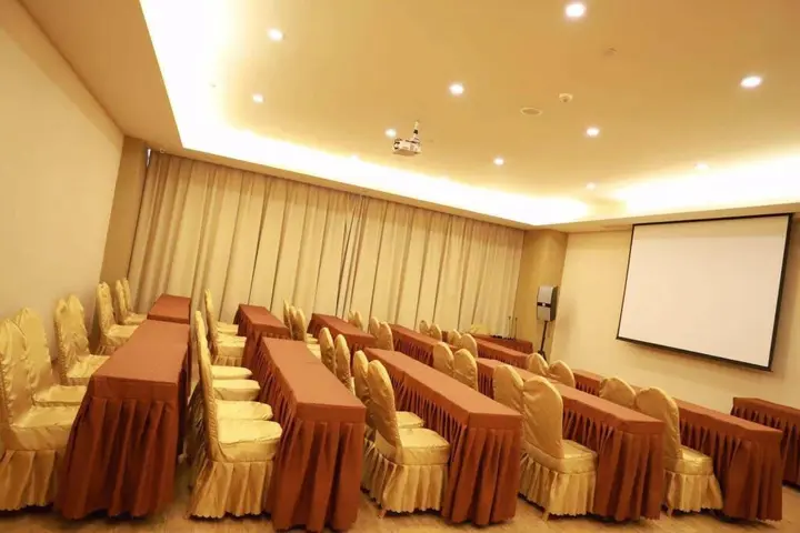 Чэнду: Ji Hotel Chengdu Shengda International