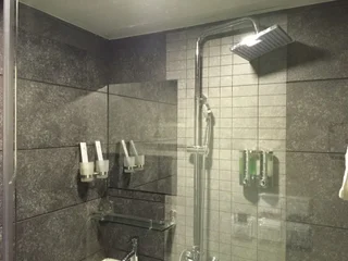 Гонконг: Seasons Hotel - Causeway Bay