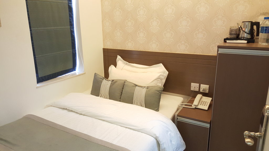 Гонконг: Seasons Hotel - Causeway Bay