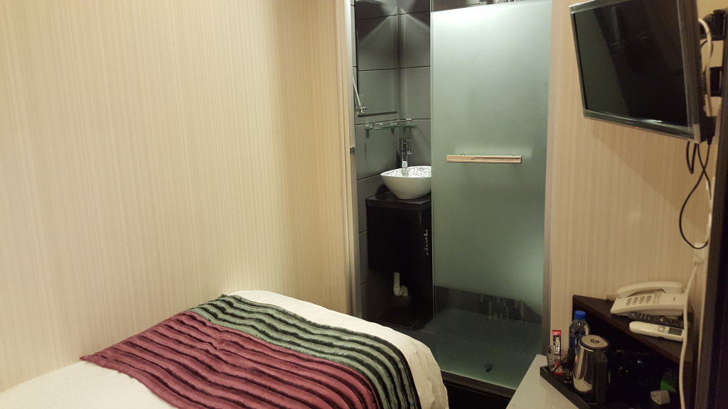 Гонконг: Seasons Hotel - Causeway Bay