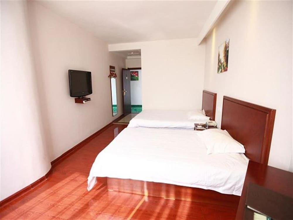 Ляньюньган: GreenTree Inn Lianyungang Ganyu South Station Express Hotel