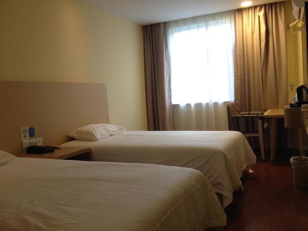Ханчжоу: Hanting Express Hangzhou Baojiao North Road