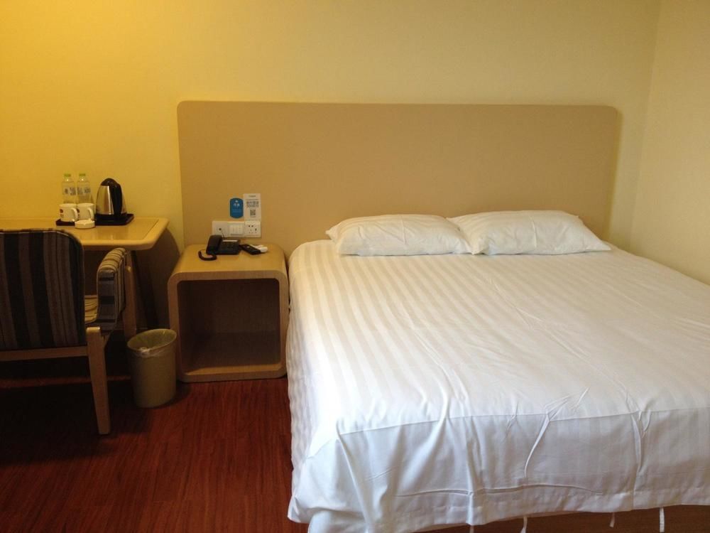 Ханчжоу: Hanting Express Hangzhou Baojiao North Road