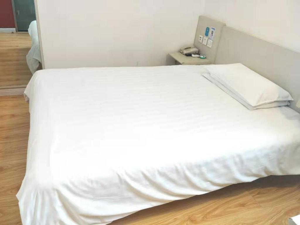 Циндао: Hanting Express Pingdu Qingdao Road