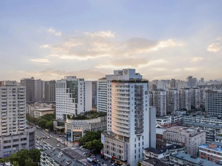 Ханчжоу: Ji Hotel (Hangzhou Wulin Square, Wenhui Mansion)