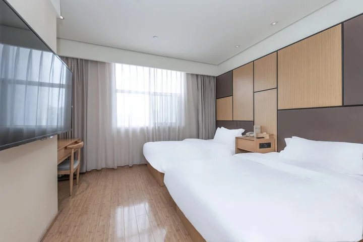 Ханчжоу: Ji Hotel (Hangzhou Wulin Square, Wenhui Mansion)