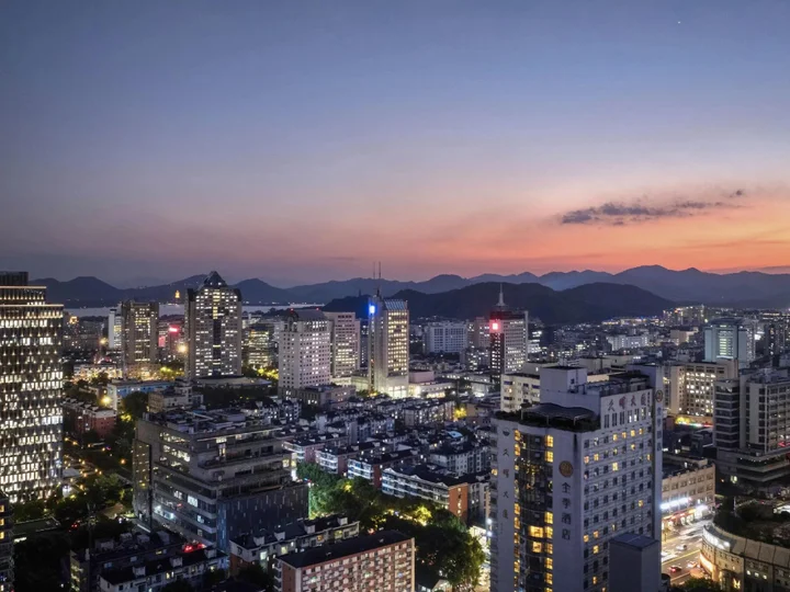 Ханчжоу: Ji Hotel (Hangzhou Wulin Square, Wenhui Mansion)