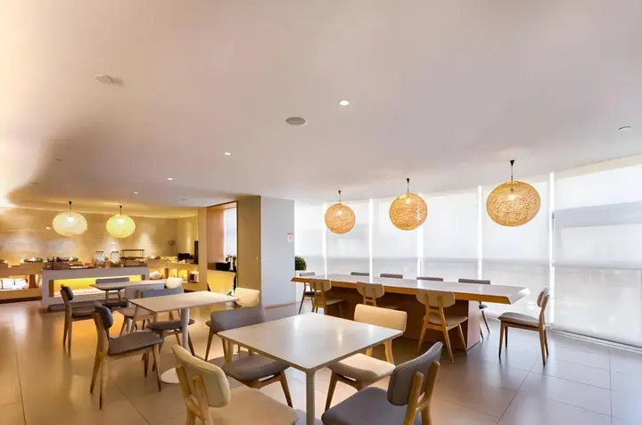 Ханчжоу: Ji Hotel (Hangzhou Wulin Square, Wenhui Mansion)