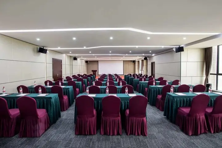 Хойчжоу: Ramada by Wyndham Huizhou Longmen