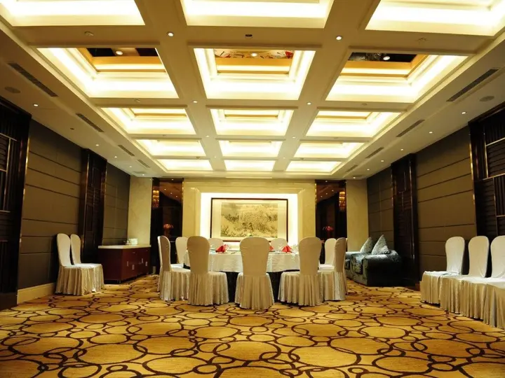 Яньтай: Yantai Shunhe Huaqiao Hotel