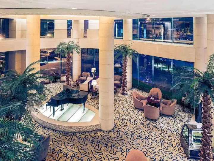 Шанхай: Mercure Shanghai Royalton