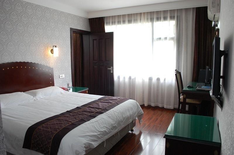 Шиянь: Kowloon Hotel