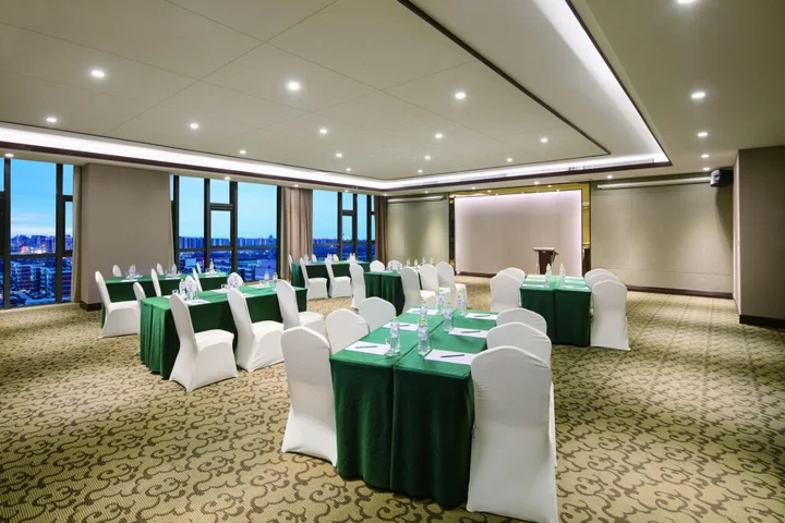 Пекин: Holiday Inn Beijing Airport Zone by IHG