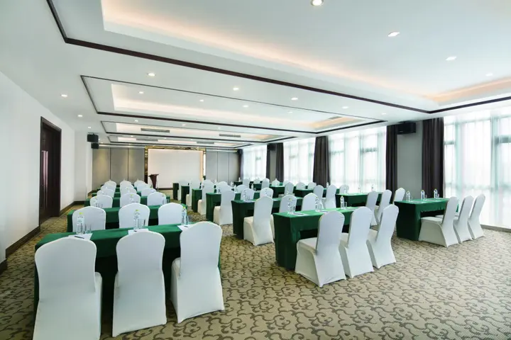 Пекин: Holiday Inn Beijing Airport Zone by IHG