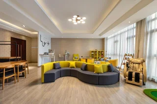 Пекин: Holiday Inn Beijing Airport Zone by IHG