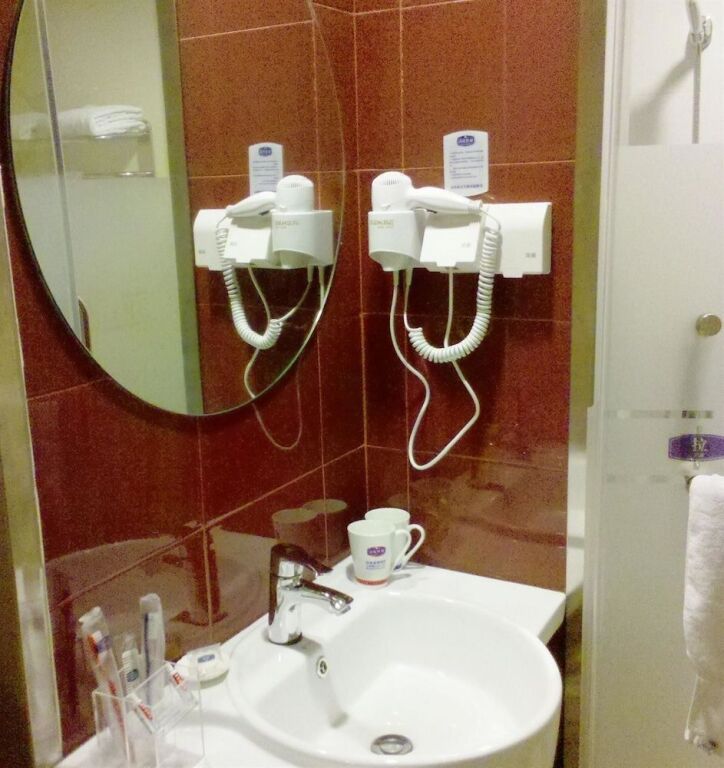 Чанчжоу: GreenTree Inn Express Changzhou Railway Station North Square